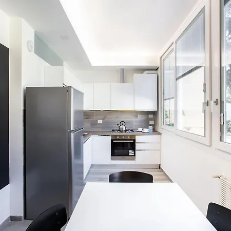 דירה Colourful And Bright Flat Near Vatican *